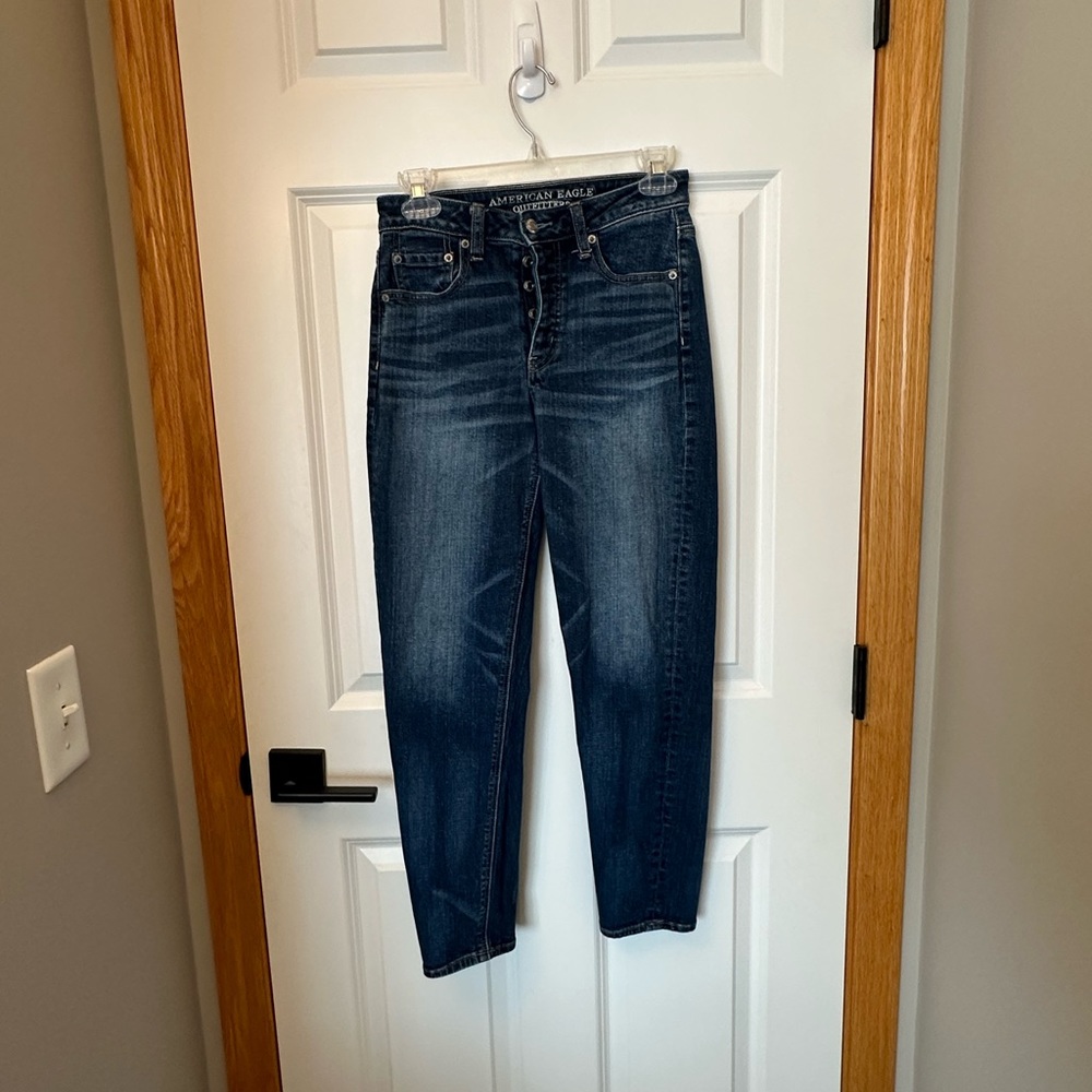 Women’s AEO button fly hi-rise jeans, size 2 regular